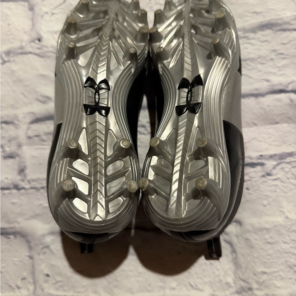 Under Armour Black and Gray Cleats - Picture 3 of 4